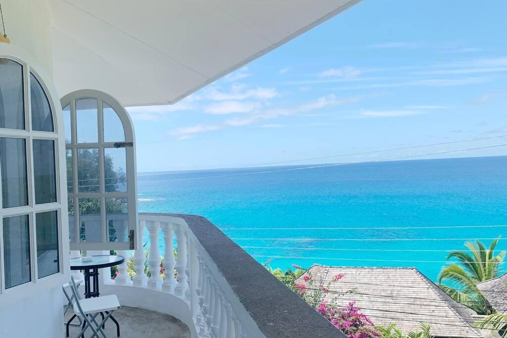 Epea Ocean View Top Victoria Extérieur photo